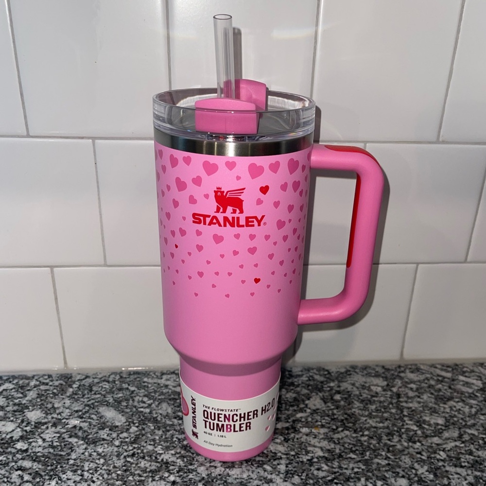 Stanley 40oz Stainless Steel H2.0 Flowstate Quencher Tumbler Sweet Hearts NWT